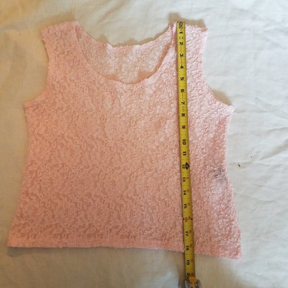 Pink lace camisole - Picture 2 of 6